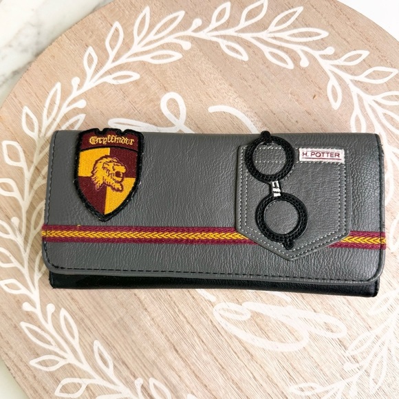 LOUNGE FLY HARRY POTTER , RARE STYLE MINI BACK PACK & MATCHING WALLET - Picture 9 of 11